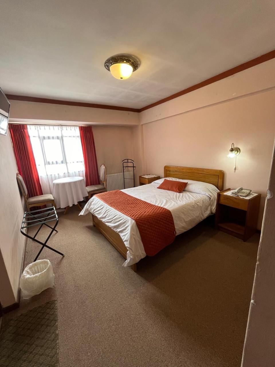 Hotel Gran Libertador Potosí Buitenkant foto